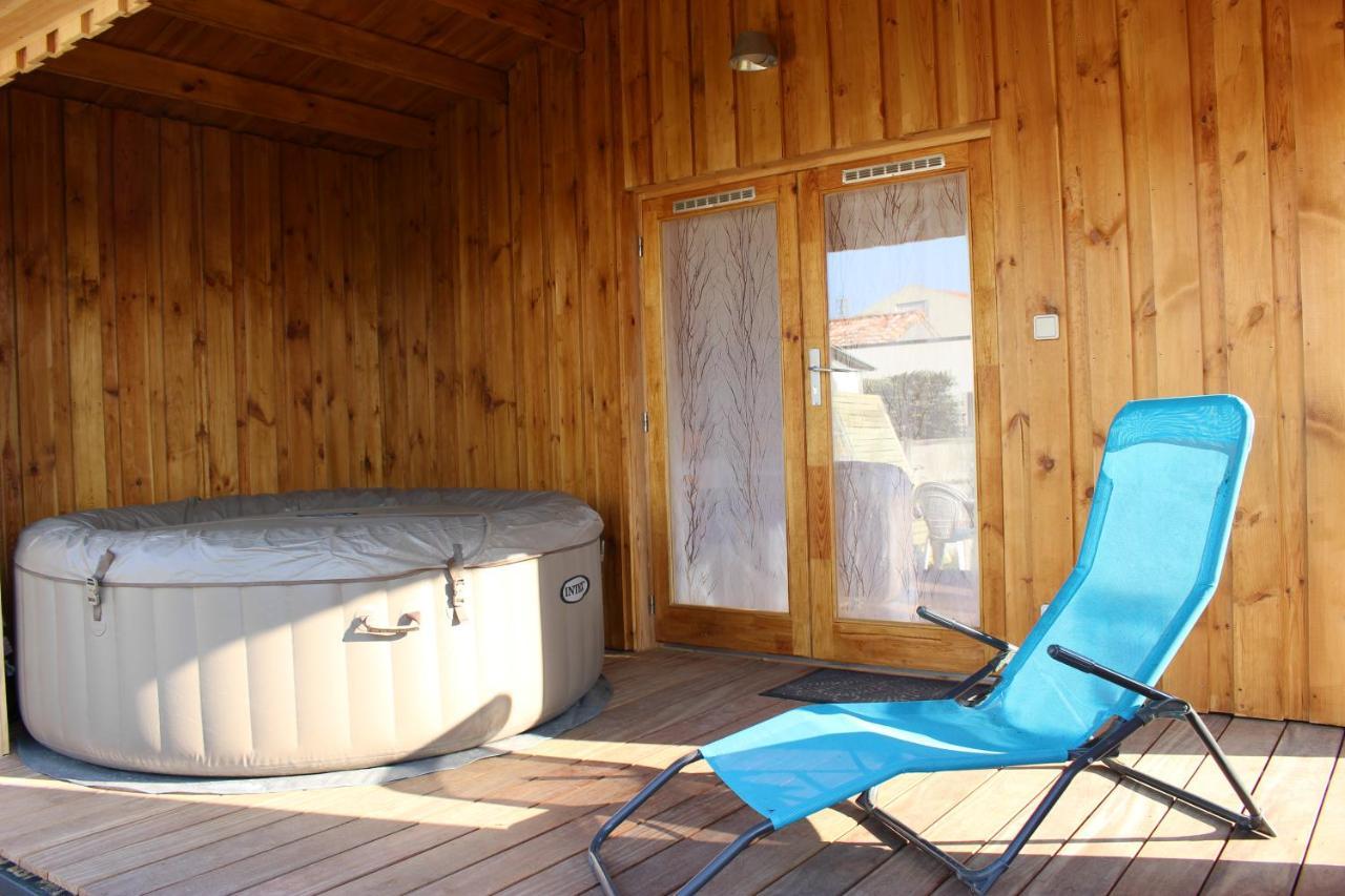 Chalet Esprit Zen Et Nature Avec Jacuzzi Saint-Hilaire-de-Riez Exterior foto